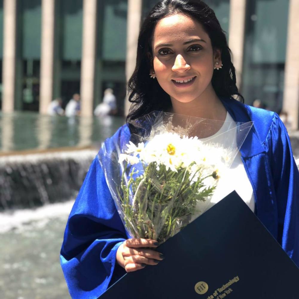 Meet your Posher, Mihika